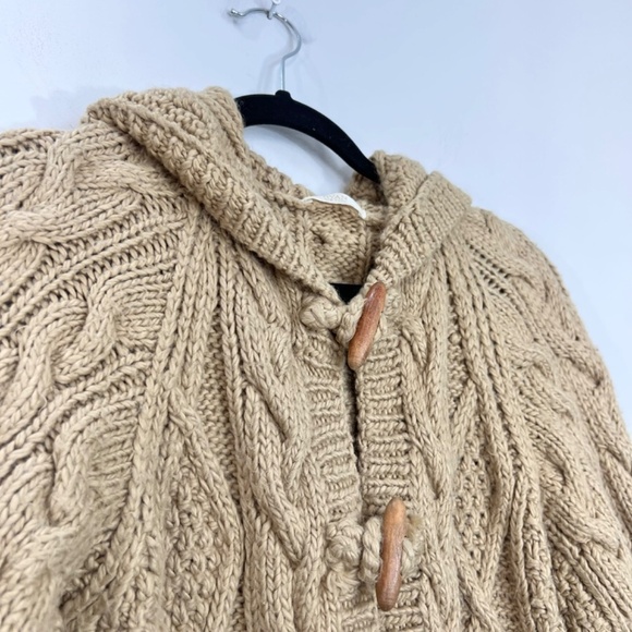 Ryan New York Korea chunky cable knit tan hooded fisherman cardigan sweater - Picture 5 of 10